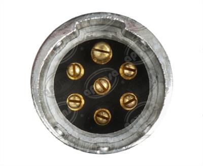 CONECTOR REMOLQUE HEMBRA 7TERMINALES RESISTENCIA DE 30 AMP IMPORTADO 15-753 
