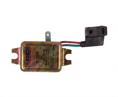 REGULADOR VOLTAJE ALTERNADOR BOSCH IR/EF 12V 55A NISSAN 0810 O 001-XR  DATSUN, SAKURA, ICHI VAN (84 NACIONAL 9 290 020 001 
