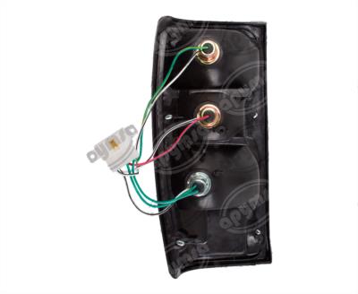 CALAVERA AUTOMOTRIZ DERECHA TOYOTA PICK-UP 84-88 4X4 FILO NEGRO DEPO 017-3010-04 